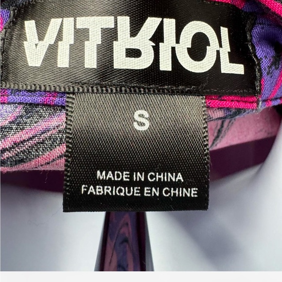 Vitriol Retro Marble Design Short Sleeve Button Up. - Picture 4 of 4